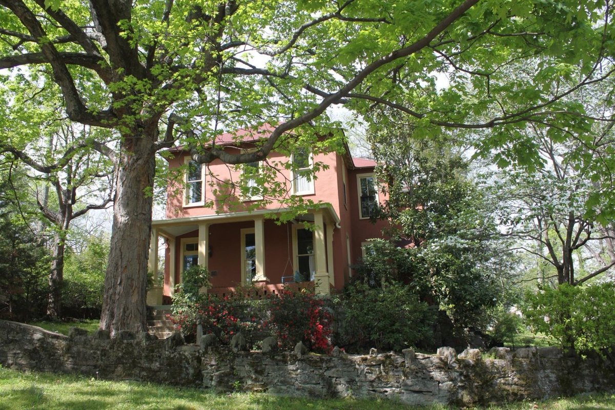 12SouthNash's tweet image. May 19th is the annual 12 South Home Tour! For our 15th anniversary, we knocked it out of the park with some amazing homes in our neighborhood! You won't want to miss the best year yet! Get your tickets in advance for only $12! 12south.org/hometour