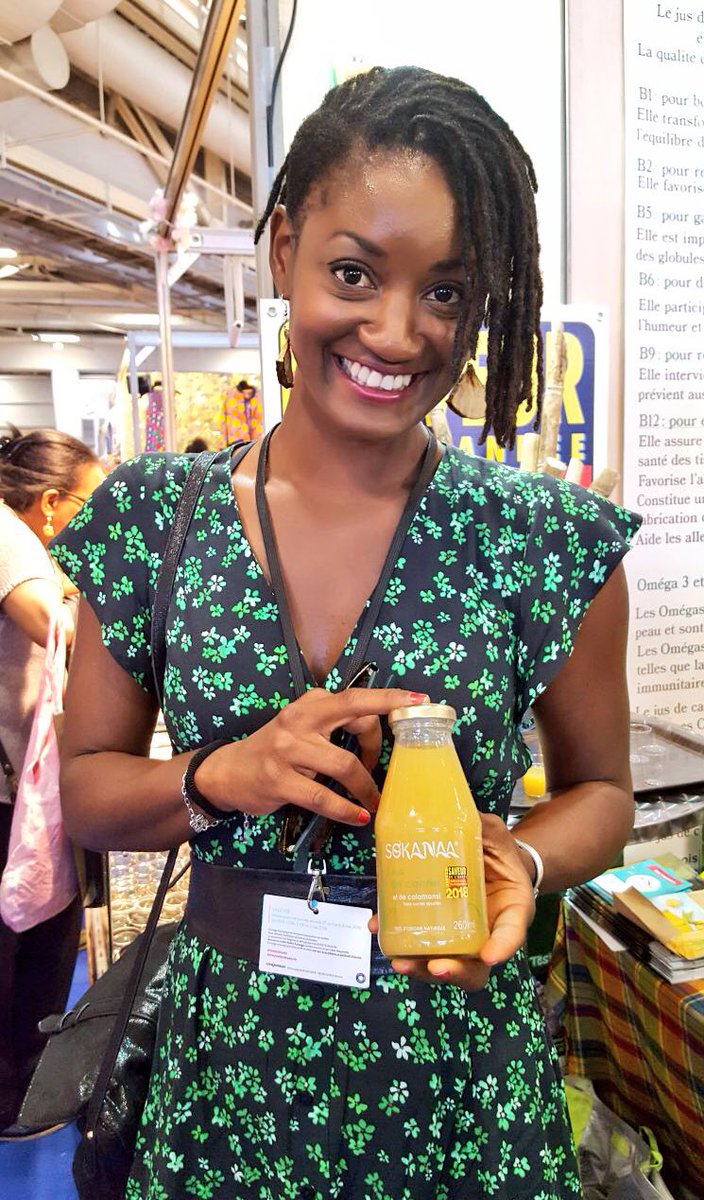 Sokanaa_France's tweet photo. La #FoireDeParis s’est terminé ! Merci à tous ceux qui sont passés échanger autour d’un verre de #JusDeCanne sur notre stand !
On vous donne RDV pour 2019 !
Savourez le voyage avec #Sokanaa ! ✈️🍹😎
#JusNaturel #JusLocal #FoireDeParis2018 #BoissonLocale #SaveursDuMonde https://t.co/uwD97NJTjJ