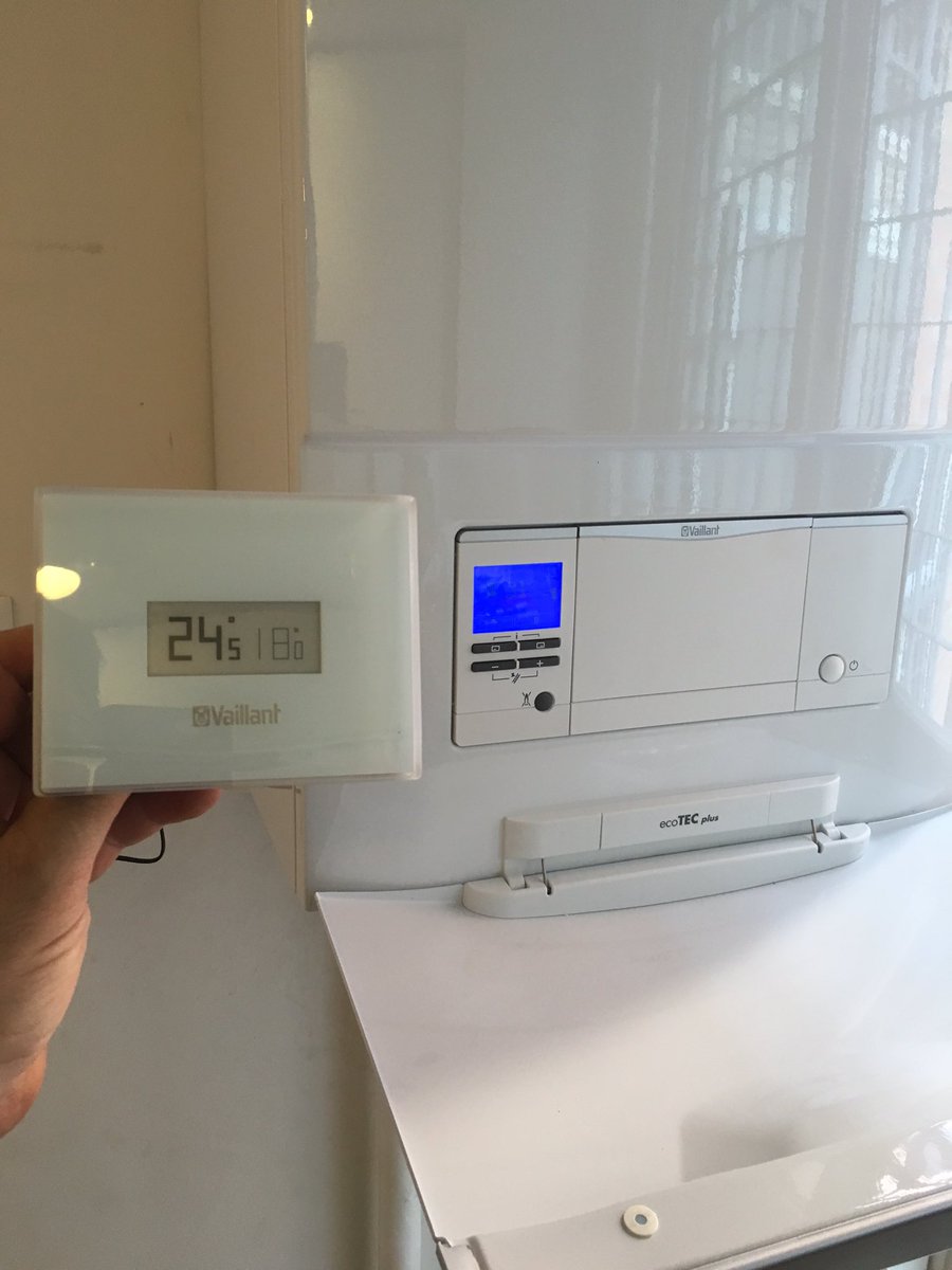 InstNavarroHnos's tweet photo. Nueva @Vaillant_es #EcotecPlus246 #vSMART #IFTTT instalada en Valencia #InstalacionesVaillant #descubreTuCalderaPerfecta #ConfortparamiHogar https://t.co/J85JrmdztG