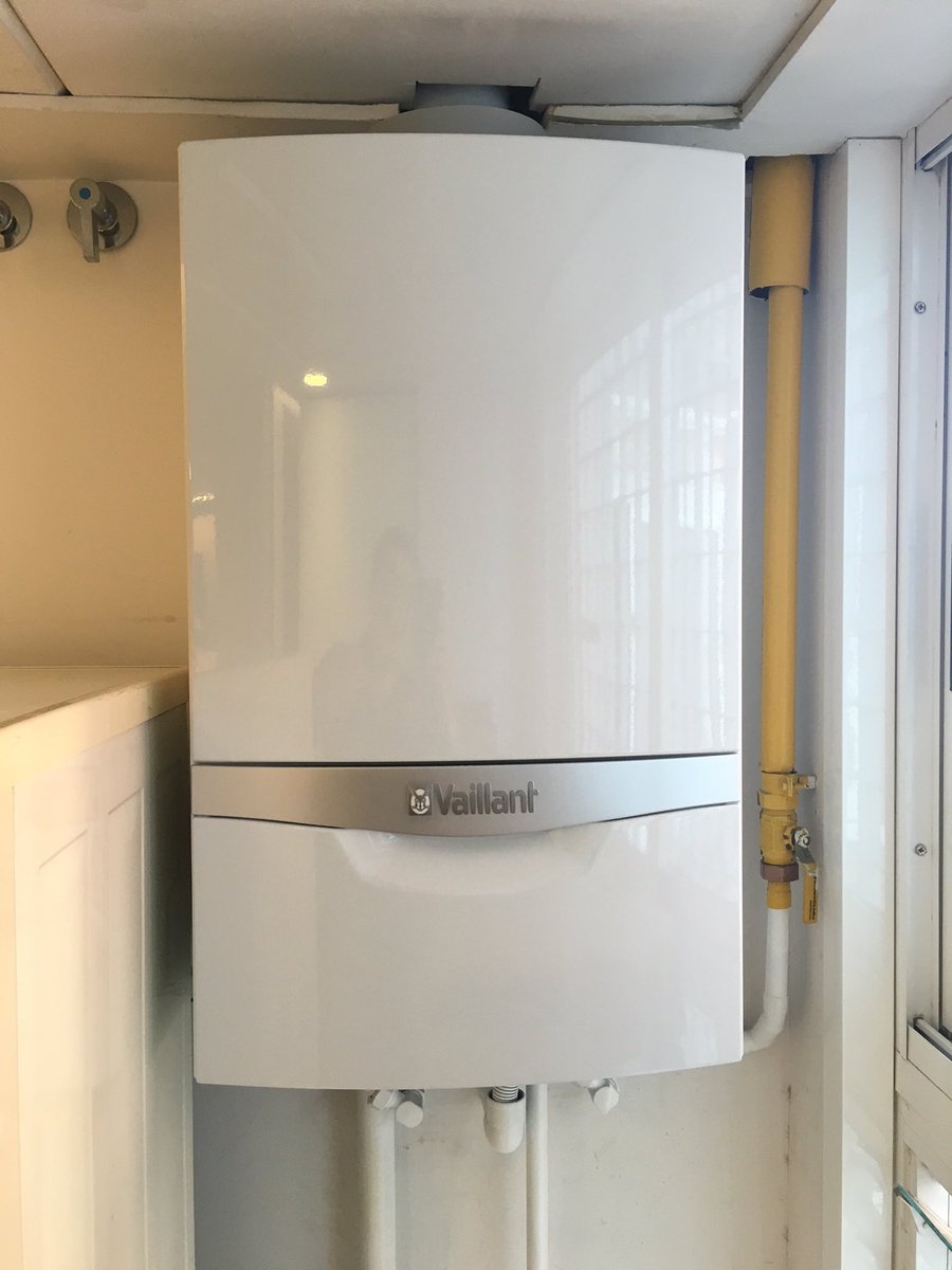 InstNavarroHnos's tweet photo. Nueva @Vaillant_es #EcotecPlus246 #vSMART #IFTTT instalada en Valencia #InstalacionesVaillant #descubreTuCalderaPerfecta #ConfortparamiHogar https://t.co/J85JrmdztG