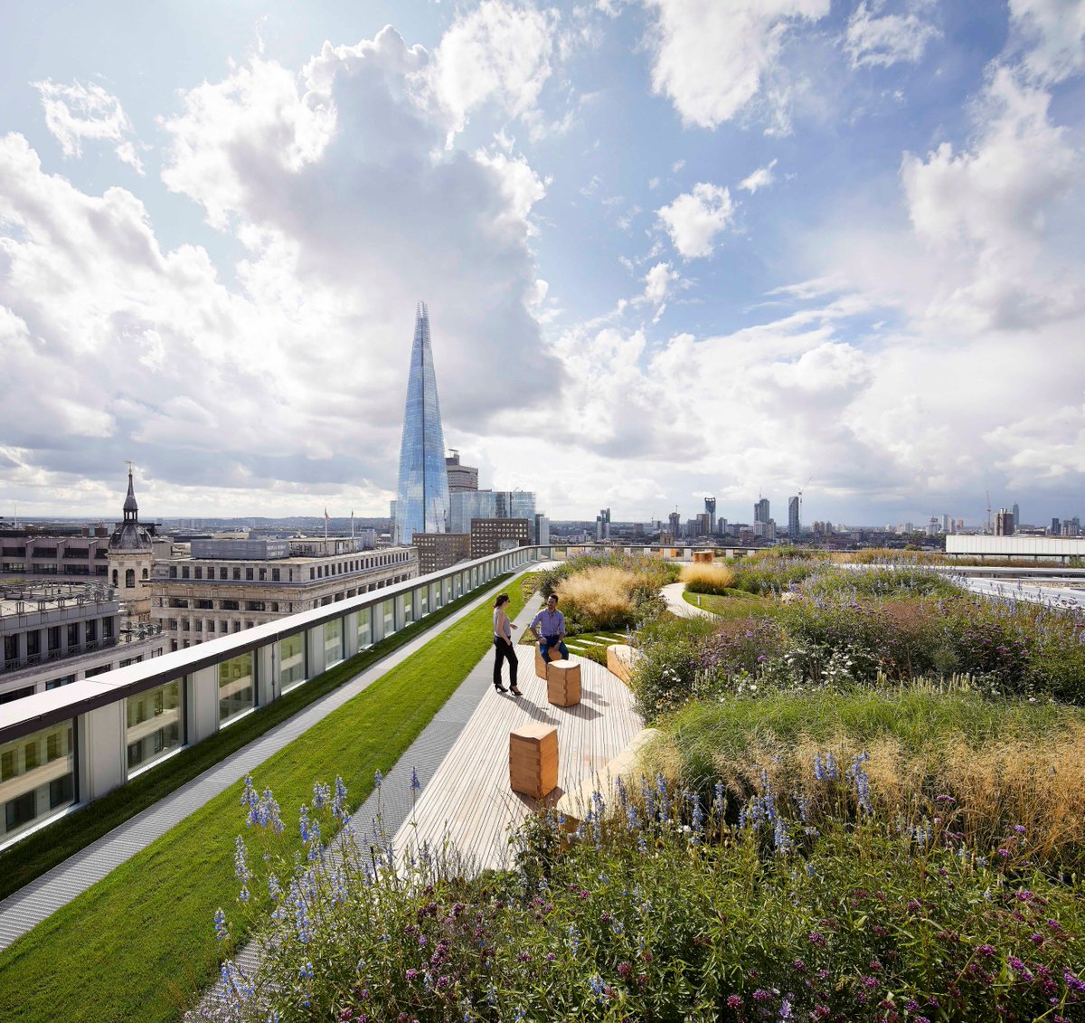 JRArchitects's tweet photo. 33 King William Street won Project of the Year at the @GraphisoftUK #Awards 2018 yesterday. Congratulations to everyone involved, great work! @hbreavisUK #ArchiCAD #London https://t.co/o1V0w0C4Dg