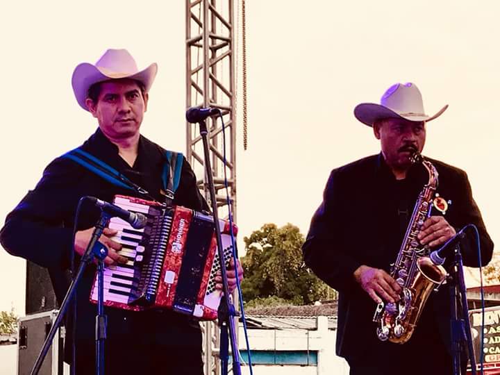 VolcanFest's tweet photo. Corazón Sagrado,  esta tarde puso a bailar a los asistentes del Foro Núñez. https://t.co/1MxWs25WKw