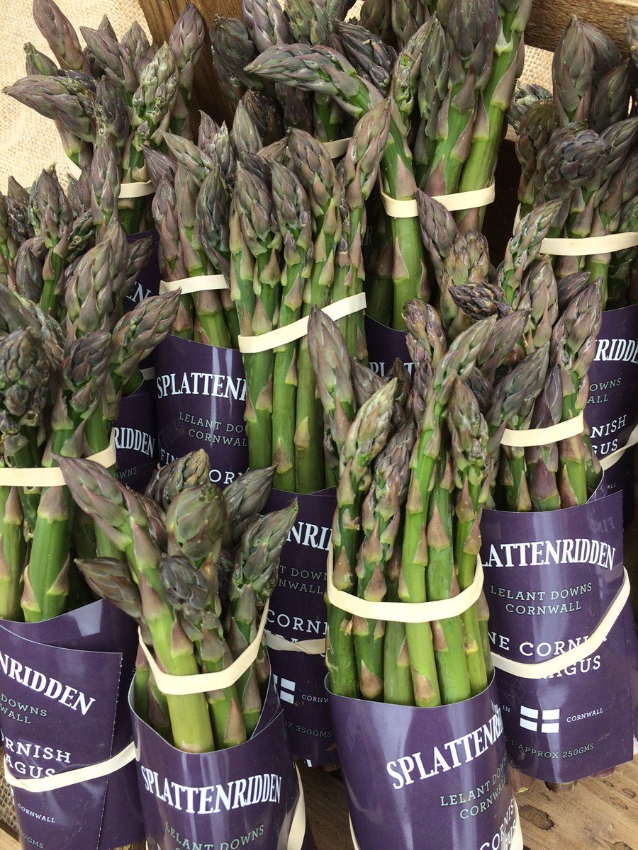 LoveCornishFood's tweet image. Yay!! The Cornish Asparagus season has started and is now in stock!!!!  Freshly delivered from @splattenridden