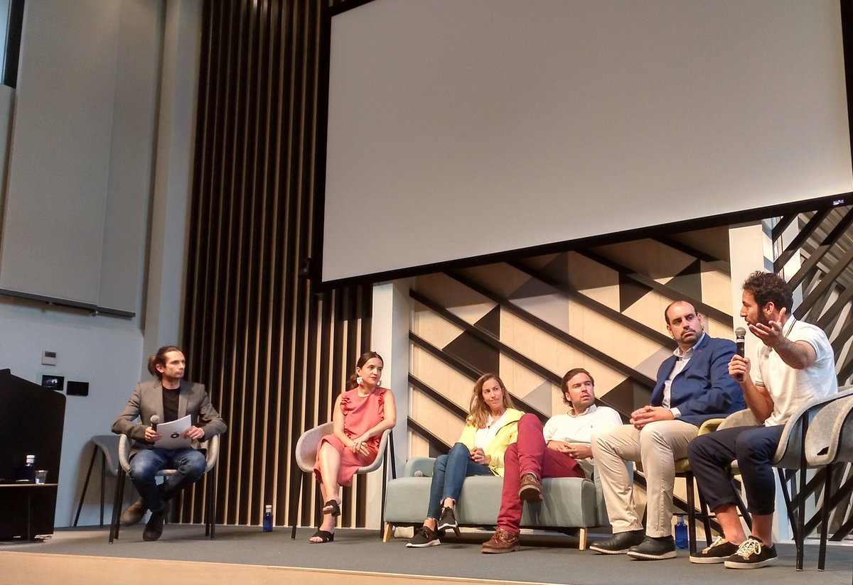Gobalo20's tweet image. ¡Vaya exitazo la conversación de #marketing &amp;amp; #creatividad! 🔝🔝 Aforo completo con @PompeiiBrand @Coosy @ecoalf @CTCRioja @Cohnquer @vic_iglesias @Fashionbiz20 @CampusMadrid #ecommfashion #GóbaloEstáDeModa