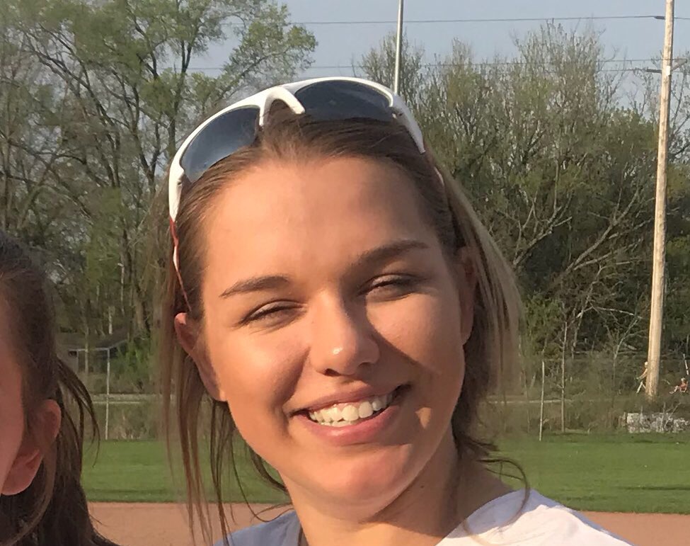 lafsoftballl's tweet photo. when tyra’s mom brings the snack bag https://t.co/QOQONqP2hq