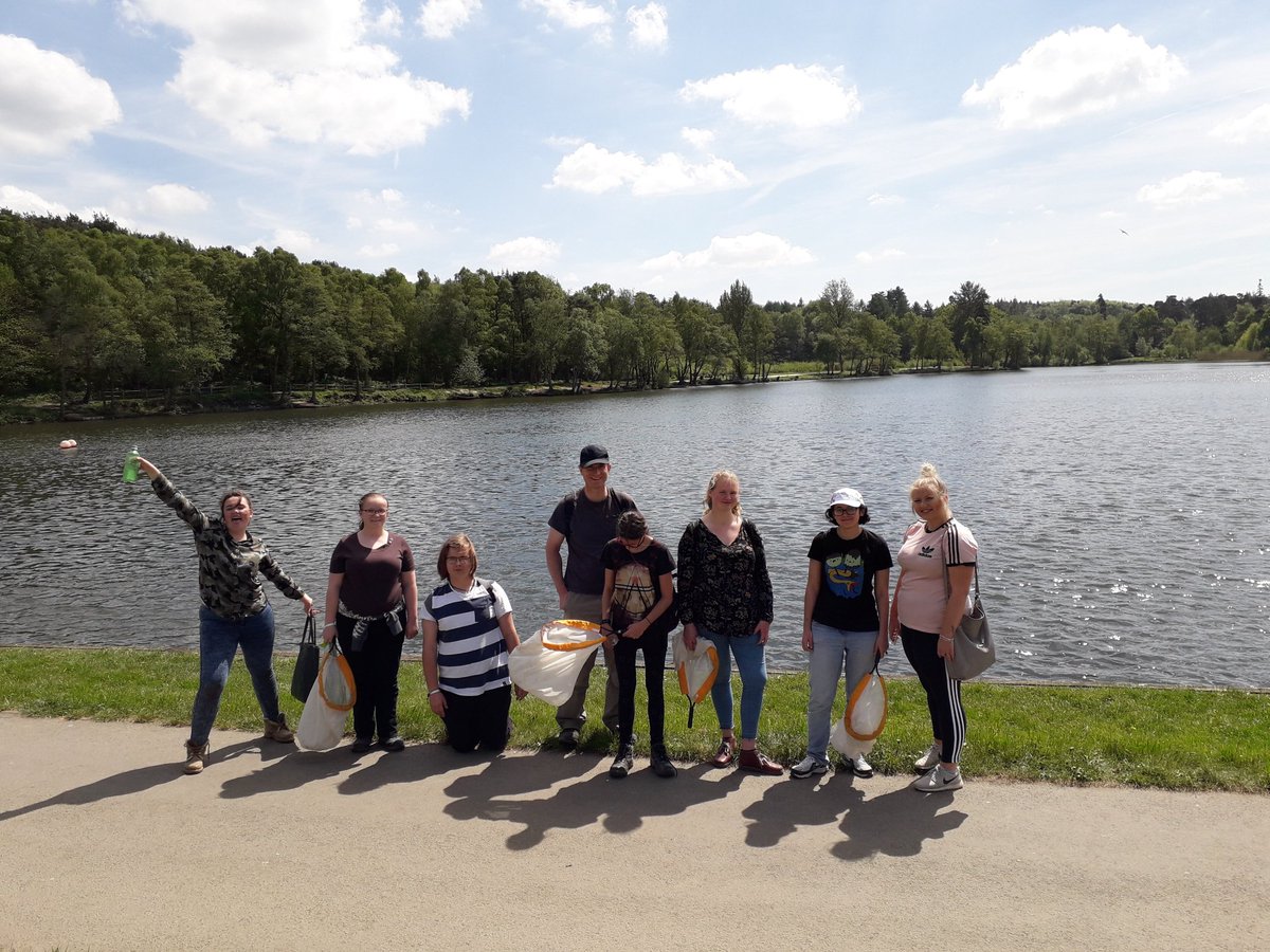 GGPWildlife's tweet photo. Gearing up for #mothursday. Today Youth Rangers honed their sweep netting skills chasing butterflies around #Tilgate Park. Amongst the Orange Tips, and Speckled Woods, we also found 2 colourful day flying moths; Green Carpet and Speckled Yellow #teammoth https://t.co/JtOBqDTkT6