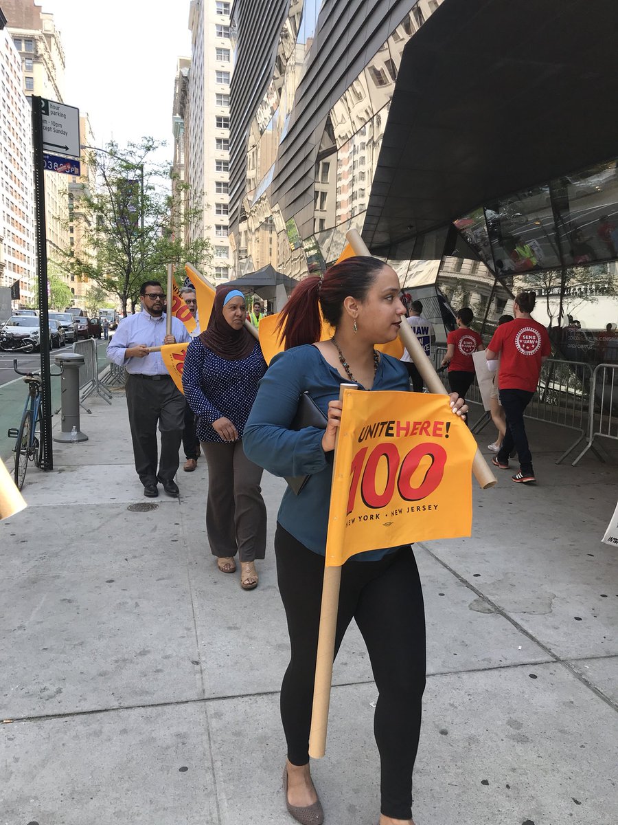 sarmcnutt's tweet photo. @jennababin @TheNewSchool @SENSUAW @CUNY Representatives from Unite Here a Local 100, the union that represents the university’s cafeteria workers, have joined the picket lines. Others involved with the cafeteria workers have also joined in solidarity with @SENSUAW #sensonstrike https://t.co/hMTbjbIIx7