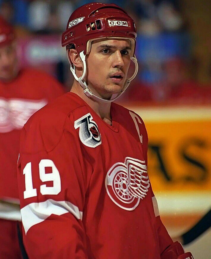 __kenzzzzz's tweet photo. Happy birthday to the GOAT! #AlwaysARedWing https://t.co/aNT4mcxc0w