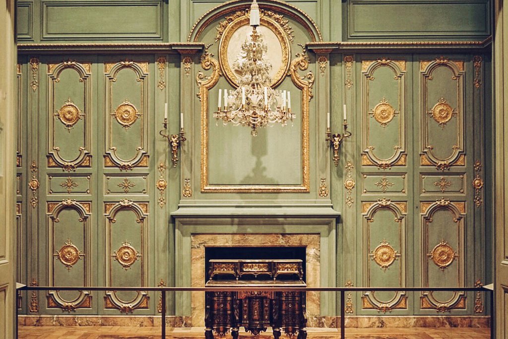 thehappiestmind's tweet image. The Poetics of Space. 🛋 #fidmlife #interiordesign #designprocess #fieldtrip #thegettycenter #french #decor