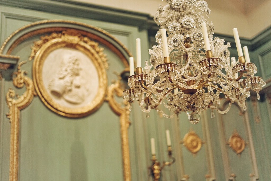 thehappiestmind's tweet image. The Poetics of Space. 🛋 #fidmlife #interiordesign #designprocess #fieldtrip #thegettycenter #french #decor