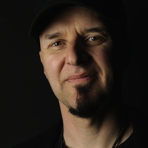 Catch <a href="/Aceskunkanansie/">Ace</a> co-presenting on <a href="/eagleradio/">Greatest Hits Radio Surrey & East Hampshire</a>'s #localshowcase tonight from 9pm. Tune in y'all! #surrey #radio