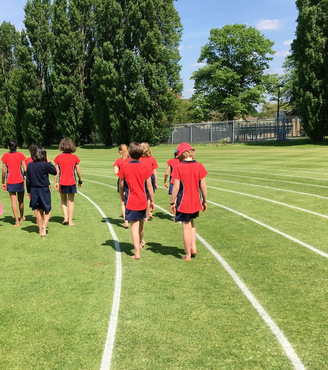 Enjoying a Mindful Walk during lunchtime. @JAGS_Prep   @JAGS_PrepPE ☀️🚶‍♀️#WellbeingWeek #Sunshine #MindfulWalk #ConnectingWithOthers #Nature #Wellbeing