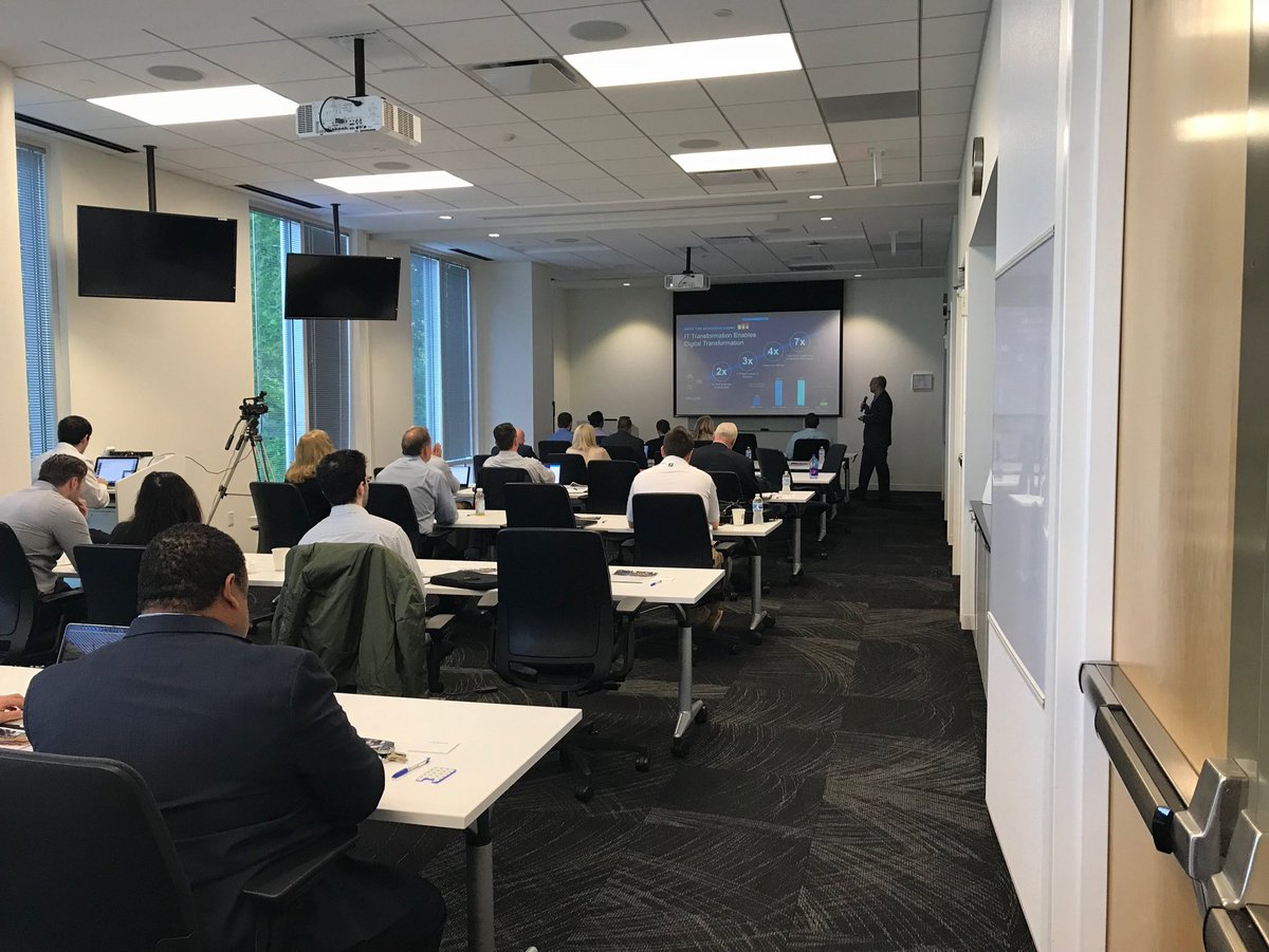 ToddToles's tweet photo. @SuperNicolae giving customers and partners a nice overview of MDC @DellEMCFederal McLean office #GetModern #iwork4dell https://t.co/QOVh1CMsaK
