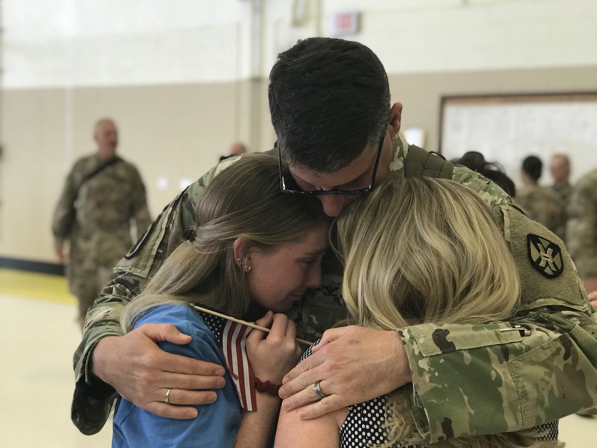 AlabamaNG's tweet photo. The second plane has arrived. The 135th ESC is home. #135homecoming #WelcomeHome https://t.co/8Yvy4ID6Ge