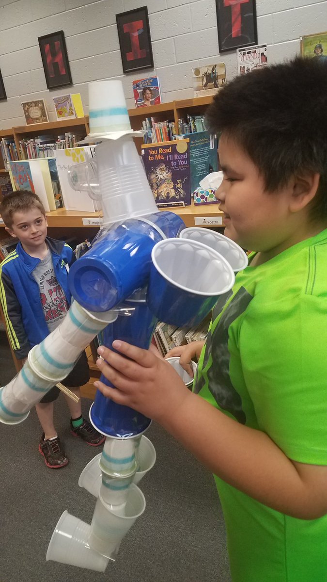 SShepReads's tweet photo. He just threw this together today in #Makerspace! #WOW #Creative #LoveIt @Whittier_School https://t.co/9fOXCsMRcI