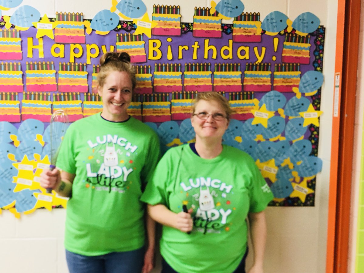 ReynFoodService's tweet photo. “Lunch lady life is the best life”. We couldn’t agree more!  We ❤️ our Food Service staff. #reynproud https://t.co/xnaY3oMcuS