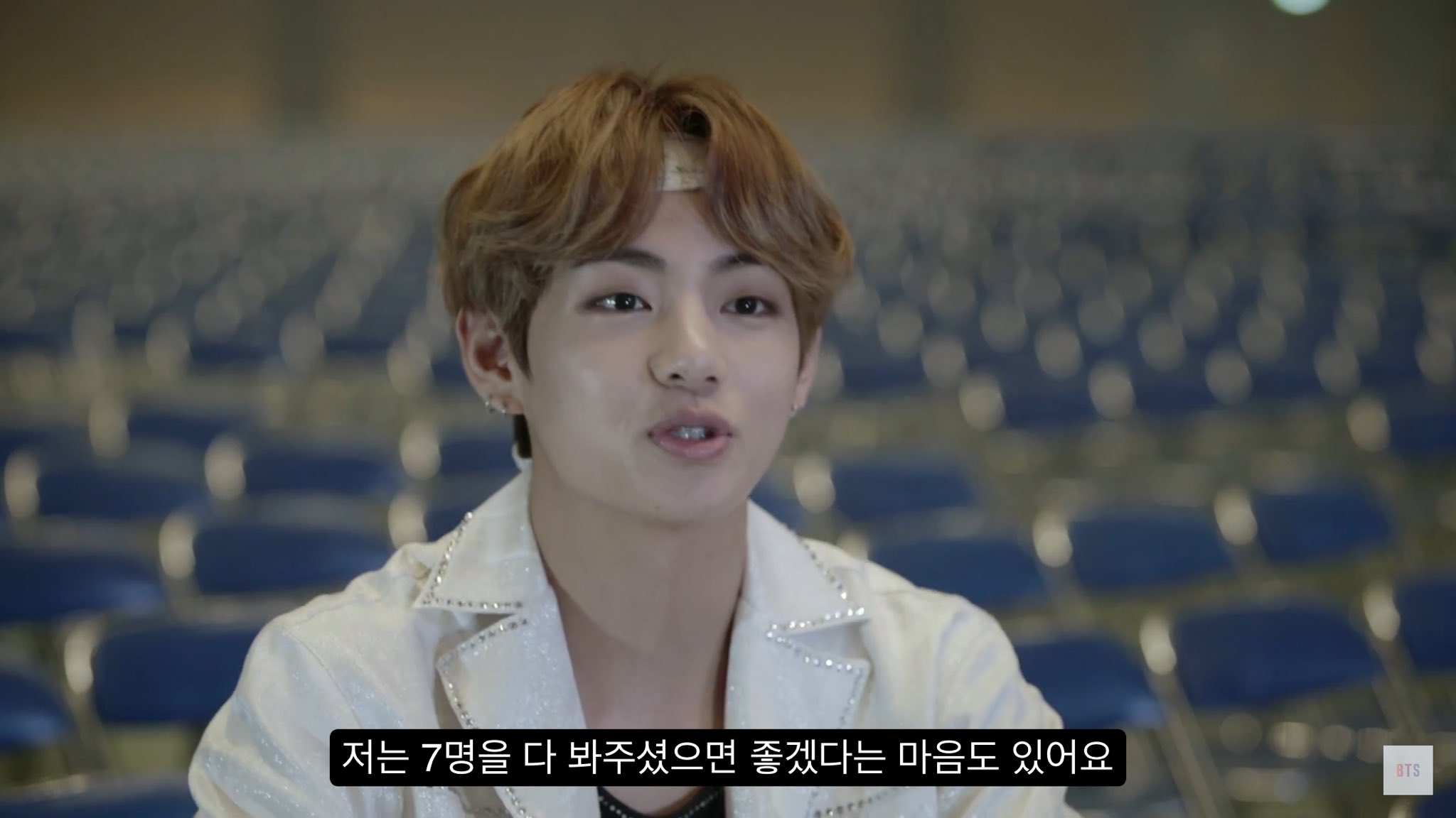 Bangtan Lab テテのこの言葉 意訳じゃなく直訳で読んで欲しい 僕達は一つだ こういう言葉を毎日冗談で言うんです 僕は7人全員を見て欲しいと思ってます それが僕にとって一番大きいです 防弾少年団は7人じゃないですか Burnthestageep8 T