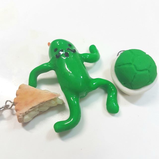 CandiWare's tweet photo. These are some of the items I made last week on stream. I hope you enjoyed it. I would love it if you would follow me and help me grow on twitch! Link in bio. See you tomorrow on stream at 7PM EST let's be creative.
***
.
.
.
#polymerclaycharms #polymerc… https://t.co/F9FmgTMZI9 https://t.co/OLMIpxLxcs