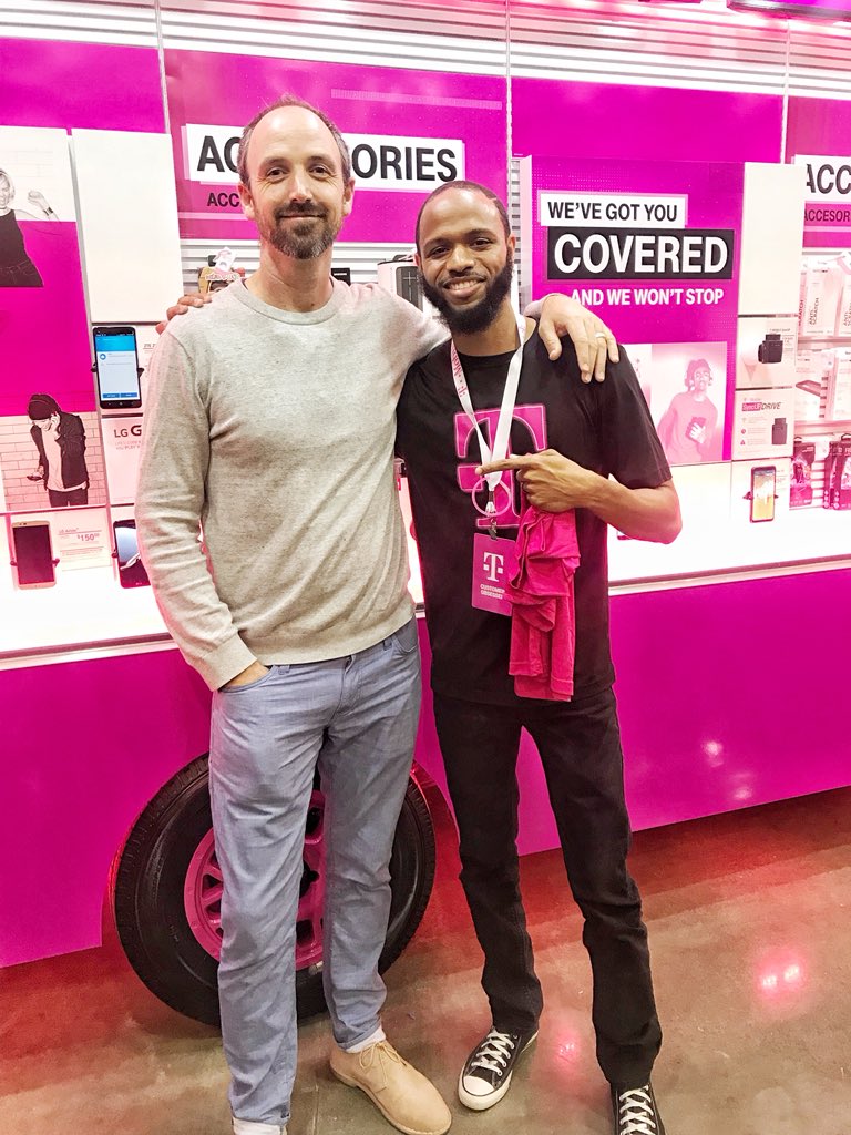 Brian_TMobile's tweet photo. Met John who designed the #TMobile #ShowRoom trucks! Awesome guy man! @AaronTOmar @aardvarkel @JonFreier @jackhjohnson @JohnLegere @MistyS_TMobile @TMOBrianP @TmobileToriH #MagentaFamily #MagentaPrime #UnStoppableTour #Unstoppable https://t.co/oewt4J585T