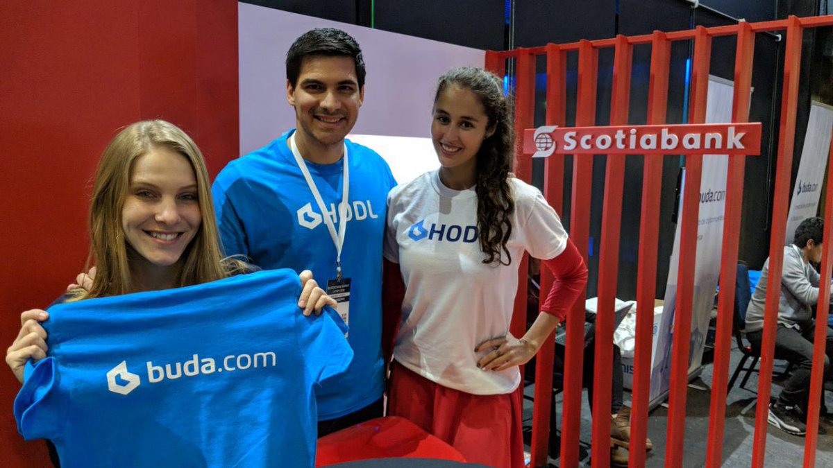 BudaPuntoCom's tweet photo. En #BSLChile2018 junto a nuestros vecinos de stand @scotiabank #BancoaBuda @BlockSummitLA https://t.co/emFwEPhkQQ