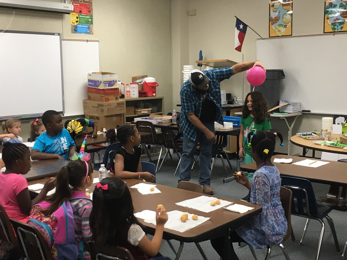 MGE_Gators's tweet photo. Spark Your Mind Club was ELECTRIFYING this morning! https://t.co/9f6DeAjoPj