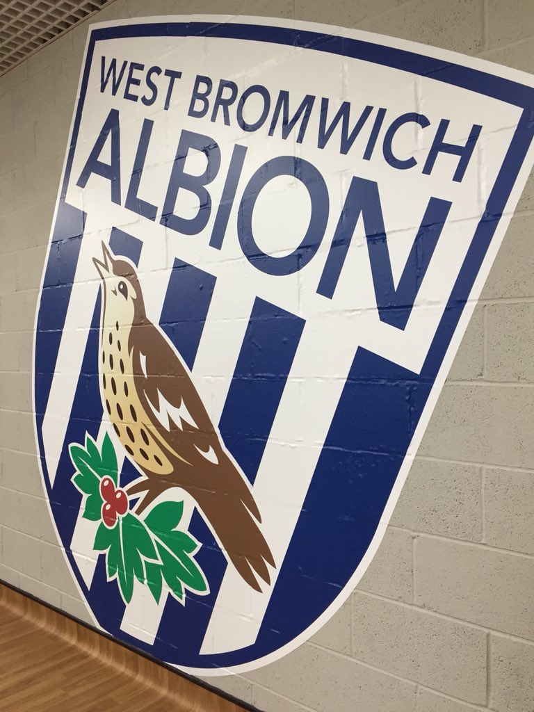 SmethwickWMP's tweet photo. We have arrived at the Hawthorns for #LTKD @AtYouthSandwell @KickOffAt3 Tournament we are ready to go...also PS Steatham trying his skills looking for a trial 😊 teams getting briefed on rules @SWPartnerships @WBAFoundation @WBA @WMPolice @PCTreasureWMP https://t.co/HJbSkalst7