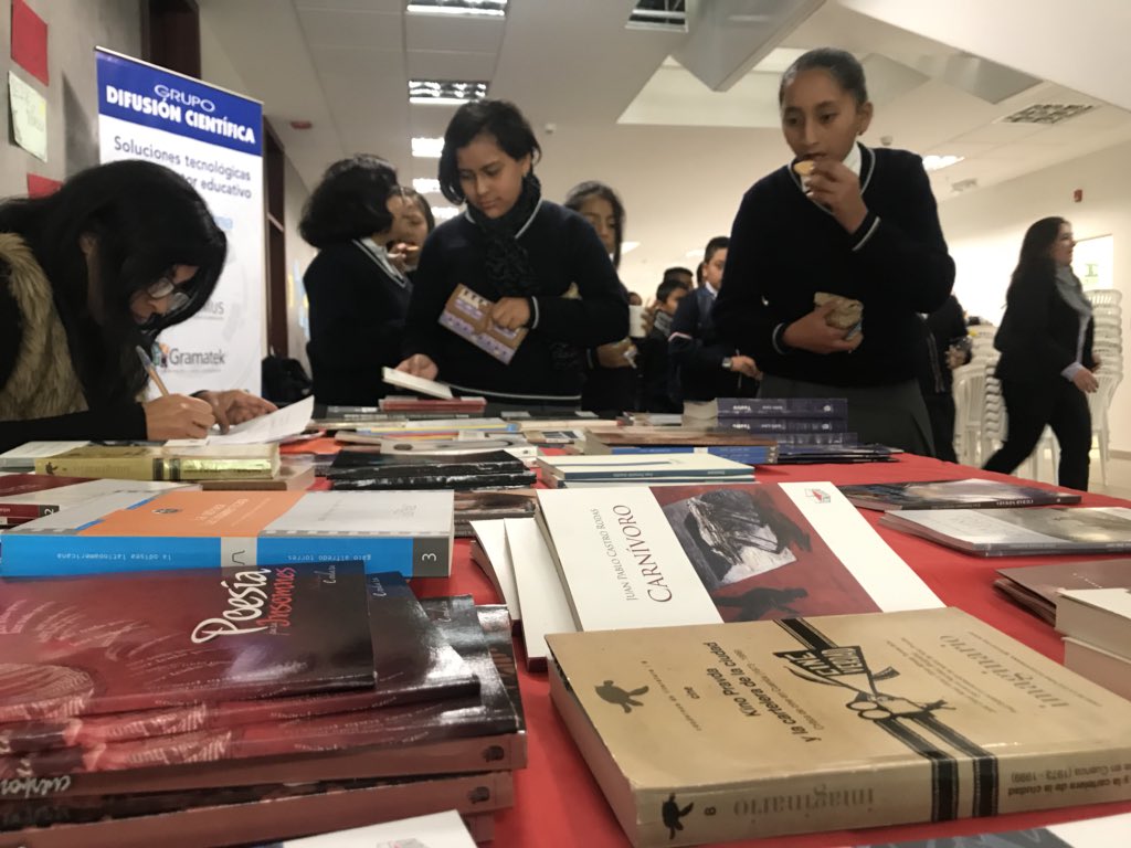 EducacionZ6_Ec's tweet photo. Mediante el “1er Encuentro de Literatura Infantil y el 3er por el Día del Libro-UNAE 2018” se busca mediante estrategias propiciar la producción escrita, lectura, actoral y reflexión en espacios de empoderamiento educativo. 

#YoLeoEc
#SomosEducaciónEc https://t.co/YmA3pSgeOP