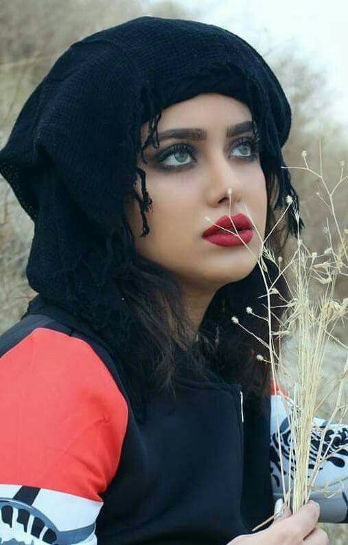 مر بيه كآفي أستوحشت 
كُلشي اليطب ريتي ، 
مر بيه غيرك مآ لگيت أنسآن
يحچيلي بـ أهميتي ♥️.