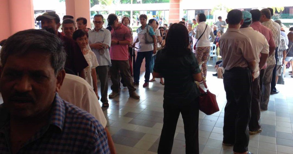 MediaLantang's tweet photo. Tidak puas hati tunggu 3 jam untuk undi https://t.co/WJCqwg4c6o https://t.co/E0r1CqRHnq