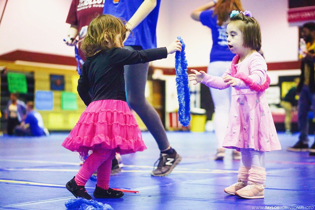 learningwith3rd's tweet image. In case you are feeling overwhelmed with finals, graduation and life in general, here’s a picture to remind us to appreciate the little things. #muchkins #MolloyTHON2018 #molloylife