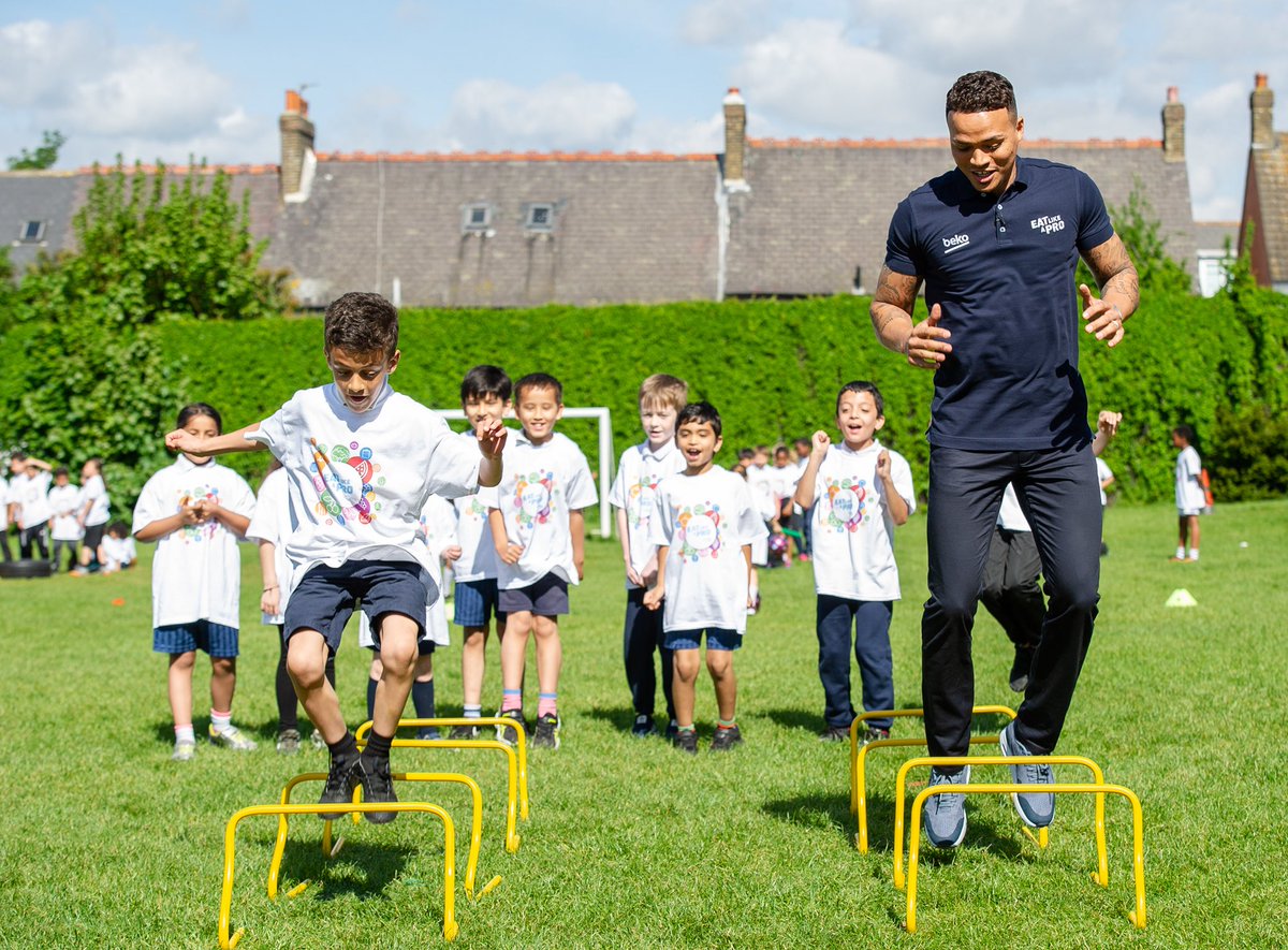 jjenas8's tweet image. Top morning at Hillbrook Primary in Tooting launching @BekoUK #EatLikeAPro, inspiring kids to eat a little bit healthier! 🥦