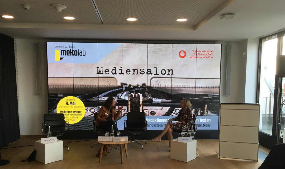 JanGeorgPlavec's tweet image. Unsere Bühne beim #Mediensalon!

#Roboterjournalismus