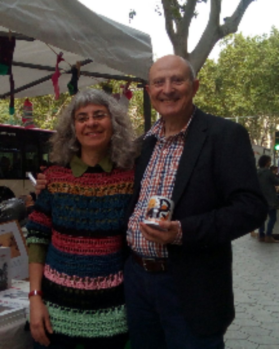 MosaicsLlibres's tweet photo. Aquest dissabte a #VilanovaILaGeltrú a la fira @contevadecontes el sembrador de paraules @rdelhoyo i la sembradora d'il·lustracions #LauraBorràsDalmau signaran exemplars d'#ElSembradordEstrelles 🕚 11,30-12,30 a l'espai Signatures a la plaça de les Neus 👉 https://t.co/omxuSmubYs https://t.co/ytbfqdozdZ