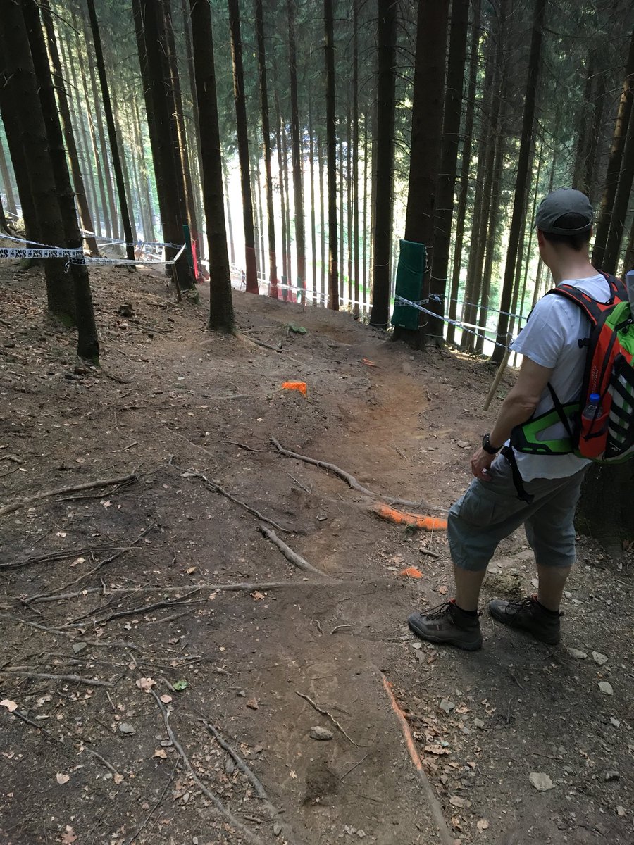 powdermarc69's tweet photo. Track walk done. Nice track, hopefully its stays dry for tomorrow. Specialized rookie DH cup Winterberg. https://t.co/Jf1xmECOMU