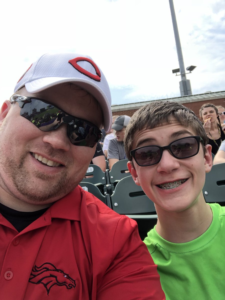 RidleyTim2's tweet image. Fun day at the ballpark with @trdarnell class. #BEOneHS #ProjectUnify