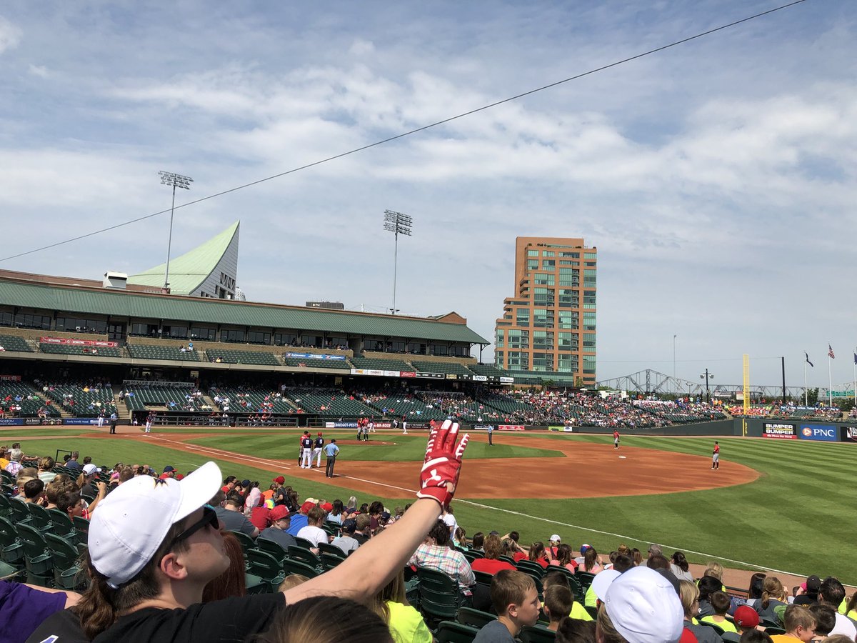 RidleyTim2's tweet image. Fun day at the ballpark with @trdarnell class. #BEOneHS #ProjectUnify