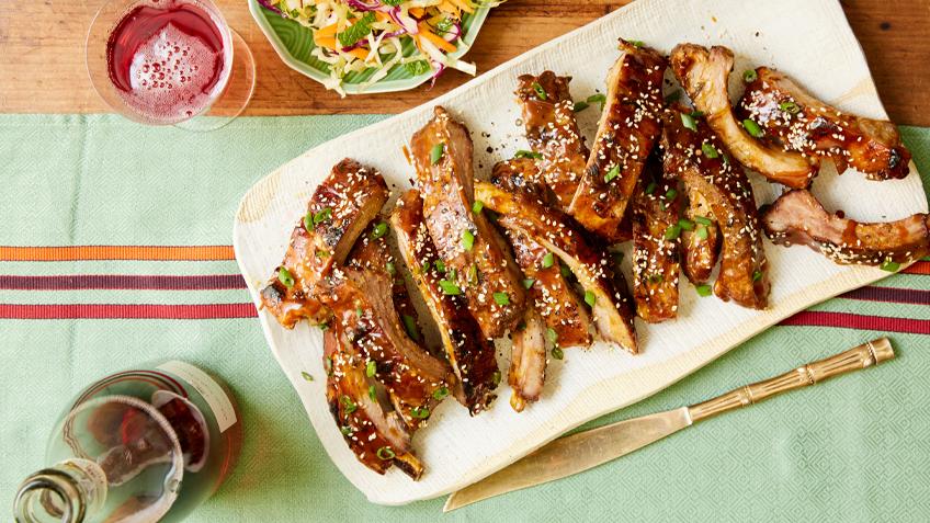ExperienceToast's tweet photo. I love the ribs from PF Chang's and, as a creature of habit, I always have a glass of #ColbyRed with my order. Watch this video for some good info on wines that accentuate Asian flavors. #foodandwine #travel #winelovers @WineSpectator
https://t.co/kHTq28LDDc @AslinaWines https://t.co/wbsdR9tcok