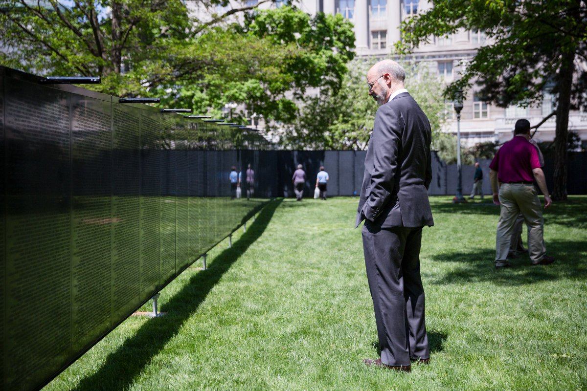 Photo of Governor Wolf at the Wall That Heals