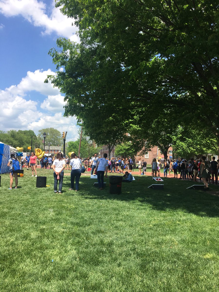 BlueHenKatie's tweet photo. You can also play corn hole! It’s nice and in the shade. #iHeartUD https://t.co/j3grYqmX9u