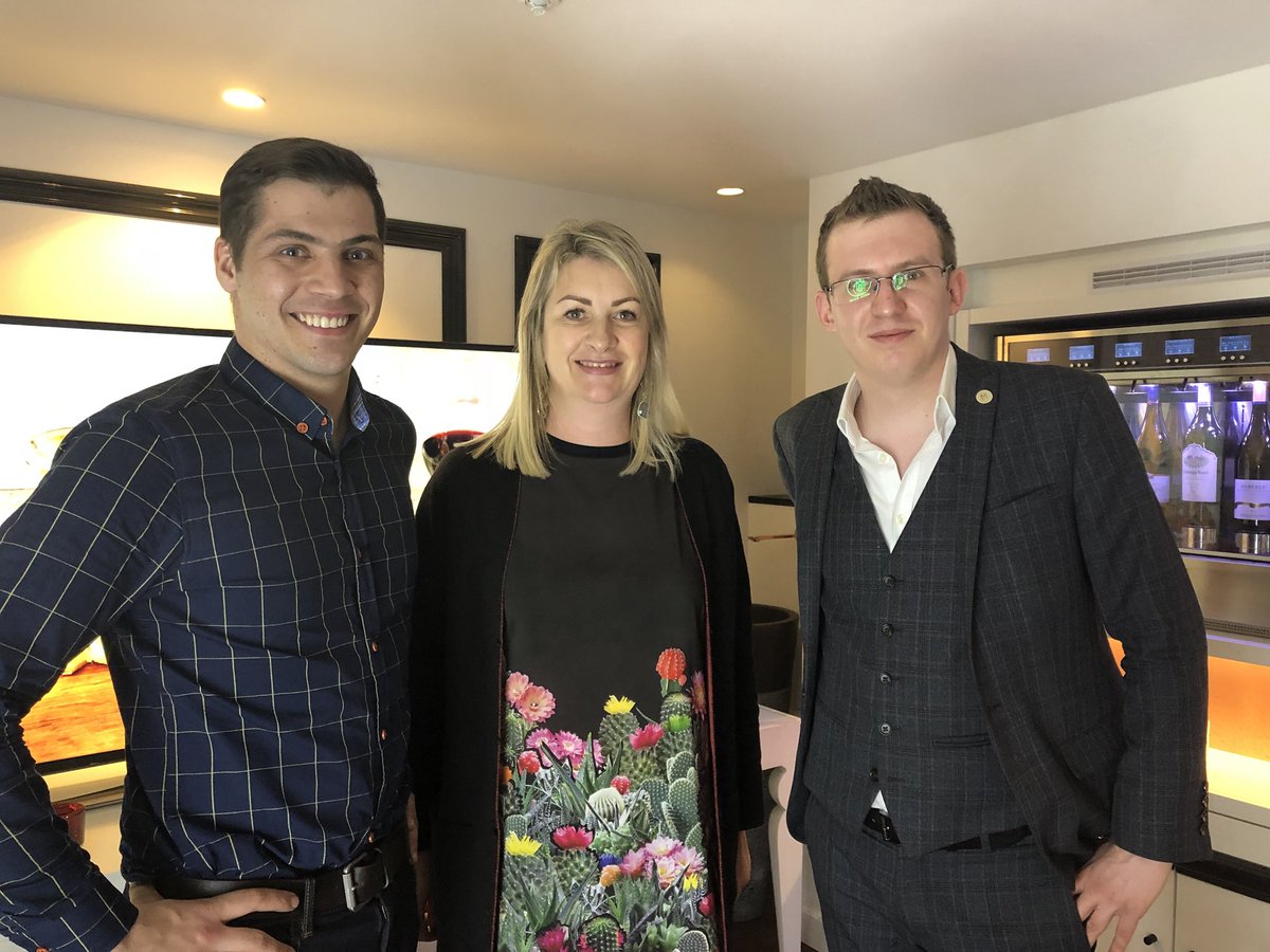 creationwines's tweet photo. Tonight we are @mrestaurants_  Victoria for old world vs @creationwines new world .... #creationUK https://t.co/cBe3RXwqB7