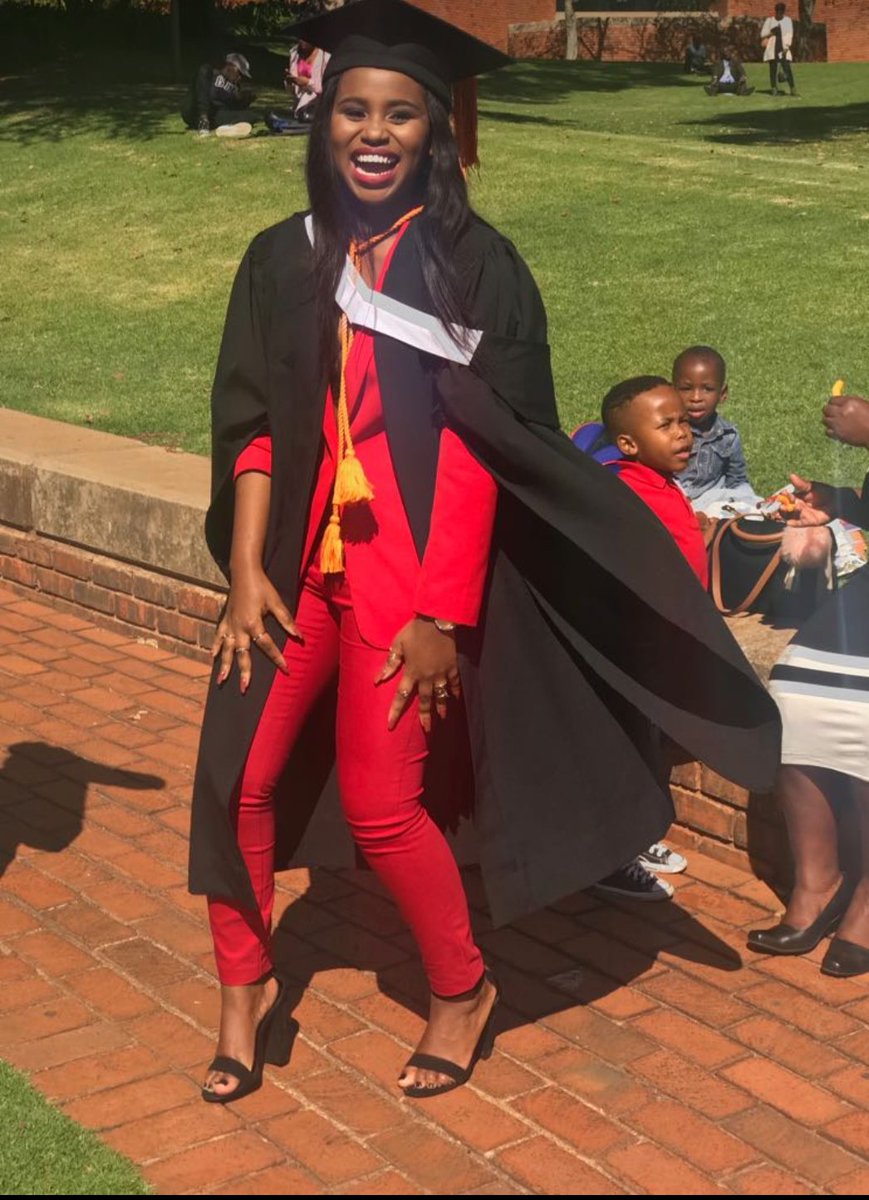 ShielaghGma's tweet photo. 👨🎓😁
#UJGrad2018 https://t.co/DZmIBiKlfq