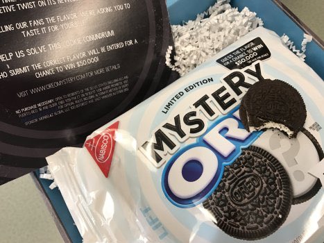 KyandSy's tweet photo. Can u guess the #MYSTERY flavor #Oreo ? #Wensdaywisdom #marketplyler https://t.co/p5iGCyfrJF