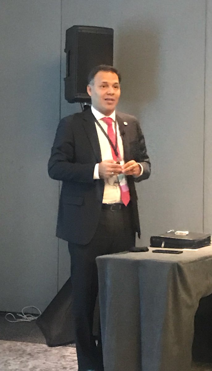 AnObsColombia's tweet image. Antes de empezar a hablar de Enfermedad Tromboembolica en Embarazo el Dr Vasco nos recuerda “la injusticia de los promedios” donde hay gran diferencia en el manejo y recursos dentro de una misma región. #soaplatam2018 #SOAPAM2018