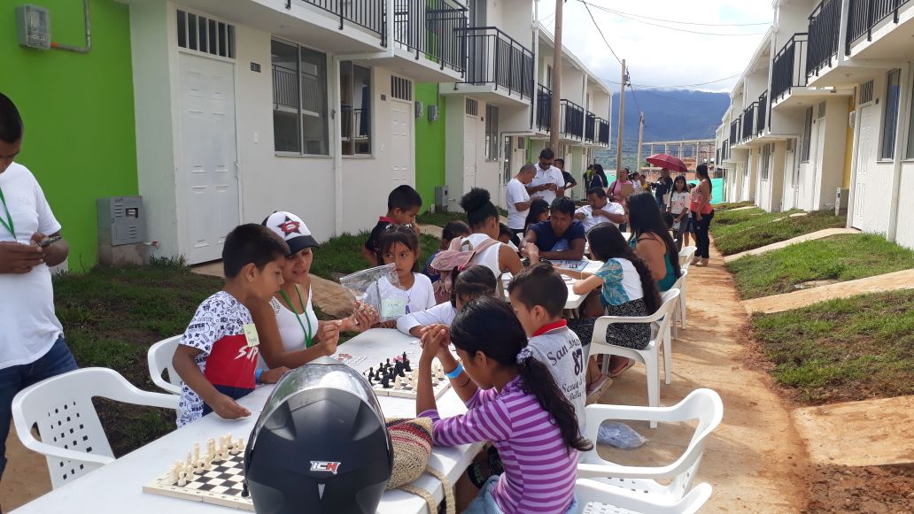 casadenarino's tweet image. RT Minvivienda: #AsíAvanzaMocoa  Cada vivienda tiene un área de 64 m2 con sala-comedor, cocina, tres alcobas, 2 baños y patio con área de ropas cubierto, incluido cerramiento.   El proyecto involucra las acometidas de servicios de acueducto, alcantarilla…