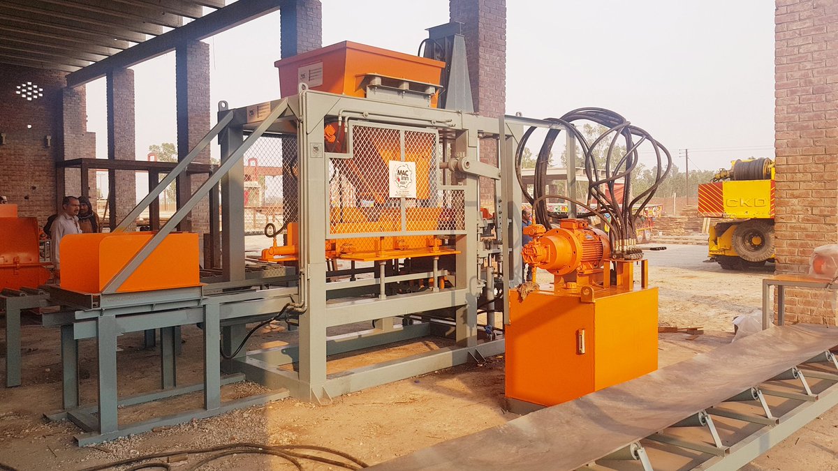 WordsOfYahya's tweet image. &quot;MACINN&quot; the only brand in pakistan that is manufacturing #blockmakingmachines #concretebatchingplant on international standards . Our machines are ready to dispatch for our prestige clients. 
#pallets #molds