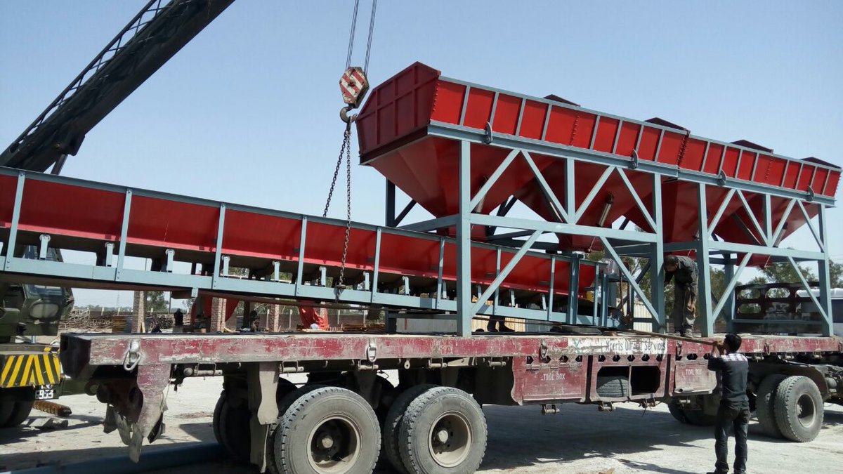 WordsOfYahya's tweet image. &quot;MACINN&quot; the only brand in pakistan that is manufacturing #blockmakingmachines #concretebatchingplant on international standards . Our machines are ready to dispatch for our prestige clients. 
#pallets #molds