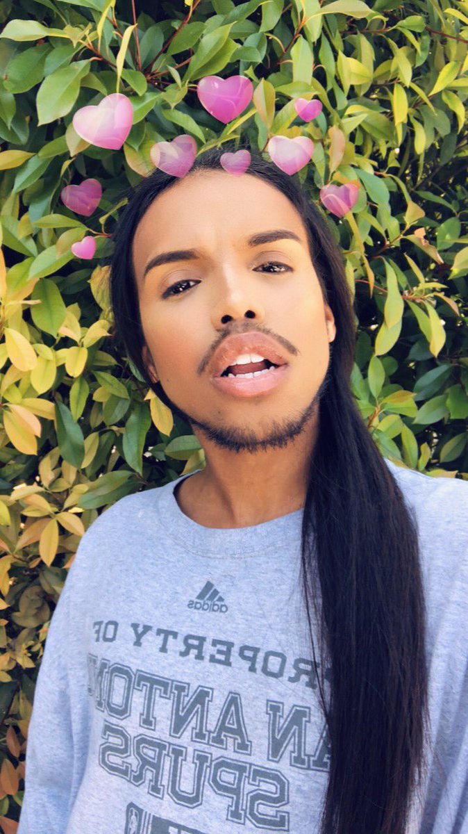 DaeDaeSoFake's tweet photo. That one time my sister @LeilaniOrange beat my face for the first time ev ❤️💕 https://t.co/UIglmP6a6R