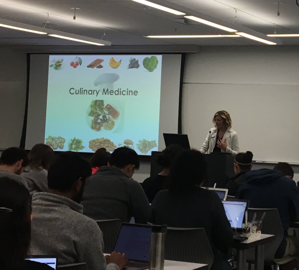 drSusieMartinez's tweet photo. First time ever Culinary Medicine course at @UCSF @UofCalifornia led by @AndreaGarber2 #FoodisMedicine https://t.co/ySTeaTk7yr