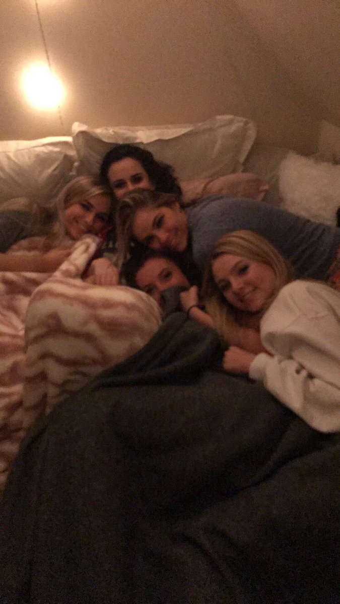 Happy happy 17th bday <a href="/ashley_pollockk/">Ashley Pollock</a> 🎉😚 I hope you have the most amazing day I love you lots🤩💕