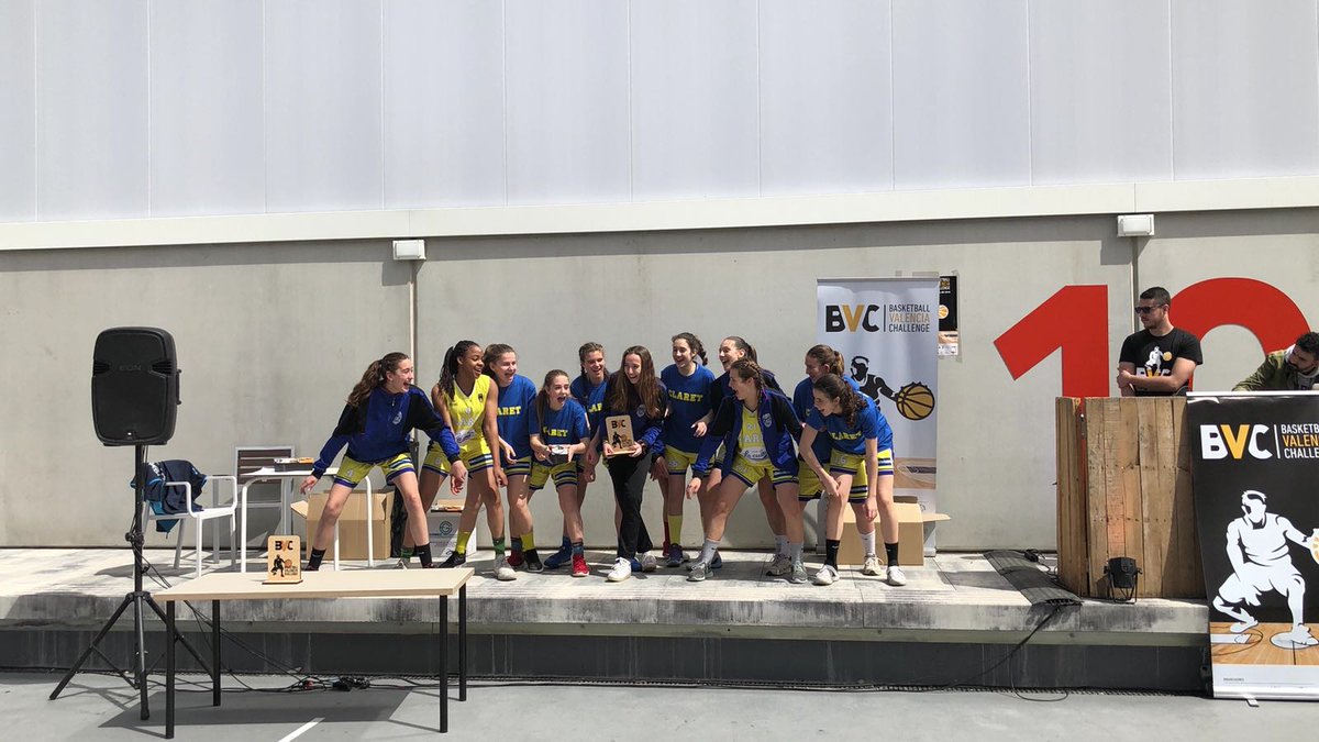 torneo_valencia's tweet photo. INFANTIL FEMENINO ORO
🏆 CAMPEÓN @CBClaret A
🥈 SUBCAMPEÓN @DistritOlimpico
¡ENHORABUENA!
#BVC2018🏀 https://t.co/A5jNCr6vrG